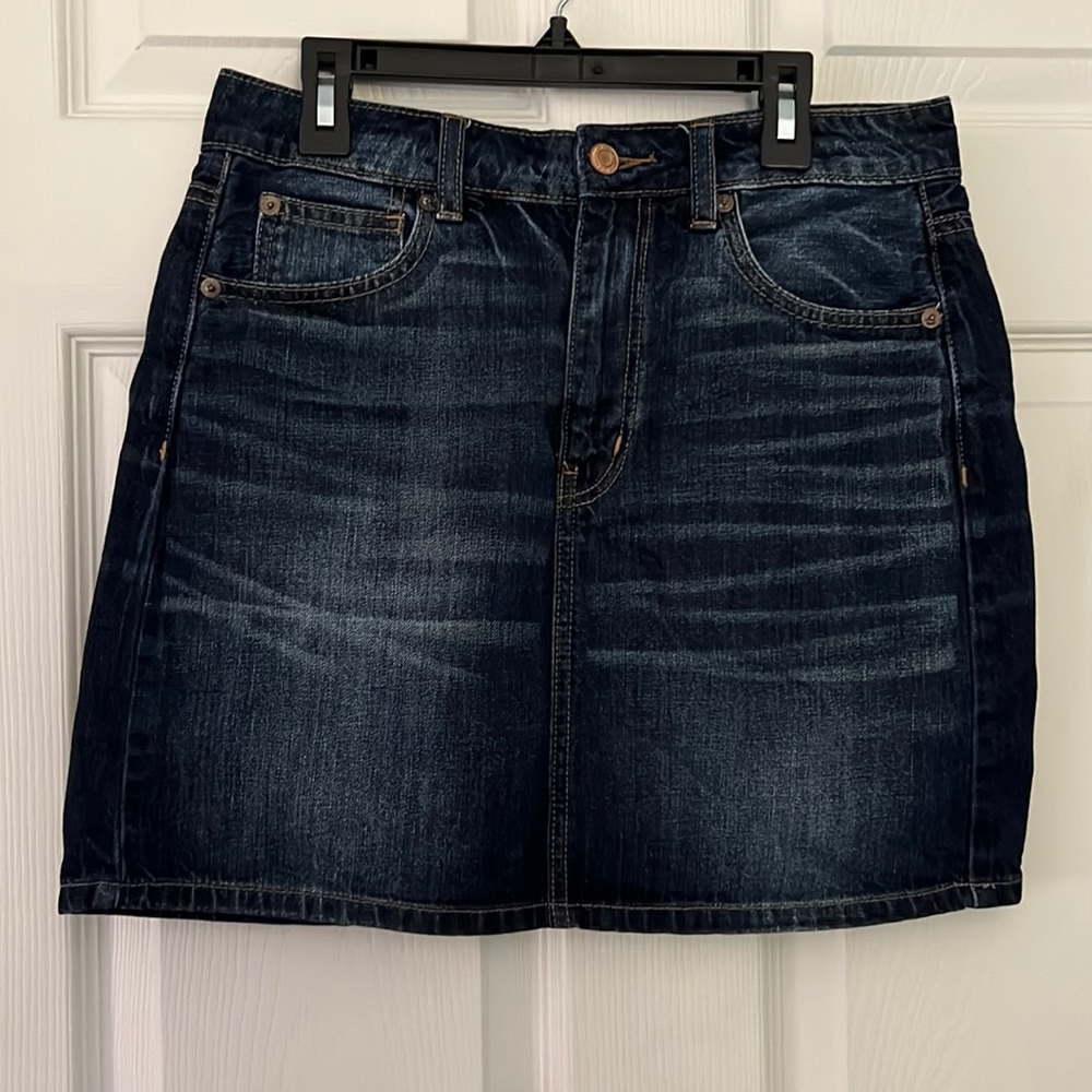 American Eagle 6 Long Dark Washed Denim Skirt